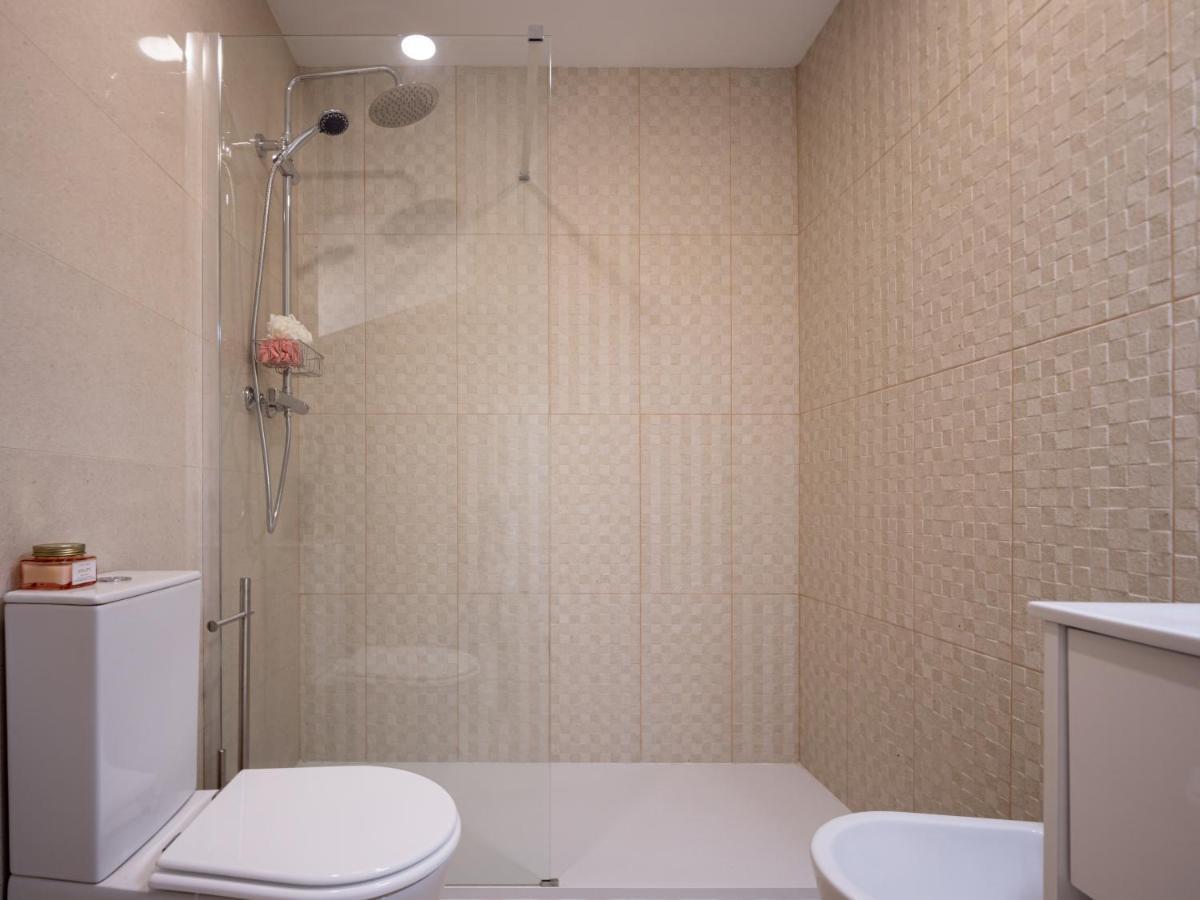 Appartement Coxim - Com Pátio Em Pleno Coração De